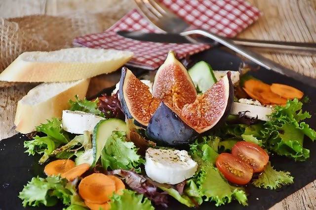 Salad Figs Cheese Goat