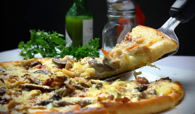 Olive, Onion & Mushroom Pizza